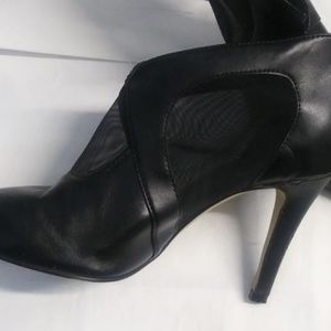 SCREENED LEATHER PUMPS